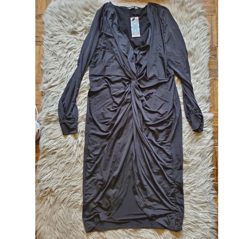 Boohoo Twist Front Plunge Midi Dress - Picture 4 of 5